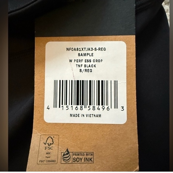 The North Face Women’s Performance Essentials Flare Leggings – Size Small - Picture 6 of 7